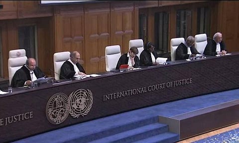 குல்பூஷன் ஜாதவுக்கு விதிக்கப்பட்ட மரண தண்டனைக்கு இடைக்கால தடை: சர்வதேச நீதிமன்றம் அதிரடி தீர்ப்பு