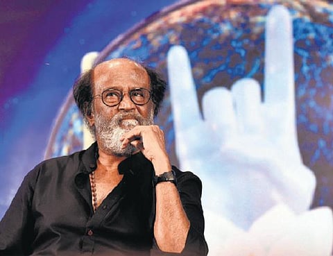 உங்கள் குழப்பத்தை ஊர் குழப்பம் ஆக்காதீர்கள் ரஜினி!