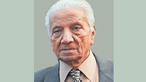 நிரஞ்சன் பகத் 10