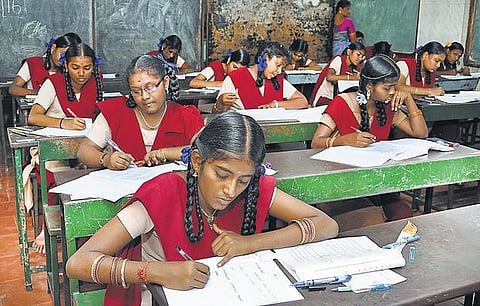 தமிழகத்தில் 10-ம் வகுப்பு தேர்ச்சி விகிதம் 94.4% ஆக உயர்வு