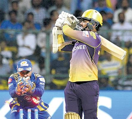 கொல்கத்தாவை 6 விக்கெட்கள் வித்தியாசத்தில் வீழ்த்தி இறுதிப் போட்டிக்கு தகுதி பெற்றது மும்பை: பந்து வீச்சில் கரண் சர்மா, பேட்டிங்கில் கிருணல் பாண்டியா அபாரம்