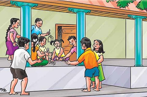 தினுசு தினுசா விளையாட்டு: ராணியின் வளையலை எடுத்தது யார்?