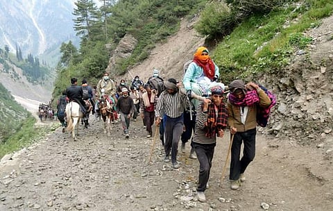 காஷ்மீரில் கல் எறியும் கும்பலின் அச்சுறுத்தலை சமாளிக்க அமர்நாத் யாத்திரைக்கு துணை ராணுவப் பாதுகாப்பு