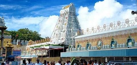 திருமலையில் 12 மணி நேரம் பக்தர்கள் காத்திருப்பு