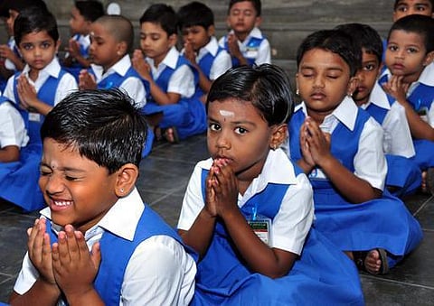 இலவச கட்டாய கல்வி உரிமைச் சட்டத்தின்படி இடஒதுக்கீடு வழங்காத பள்ளிகள் மீது புகார் செய்ய ஏற்பாடு