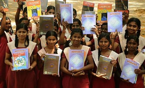 பள்ளிகளில் பாடபுத்தகம் ஜூன் 7-ம் தேதி விநியோகம்: அண்ணா நூற்றாண்டு நூலகத்தில் பள்ளி புத்தகங்கள் விற்பனை மையம்