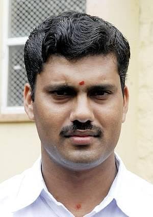 பொதுஇடத்தில் எருதை பலி கொடுத்த விவகாரம்: கேரள காங்கிரஸைச் சேர்ந்த மூவர் சஸ்பெண்ட்