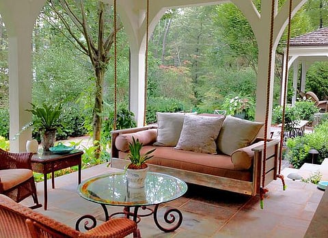 அசைந்தாடும் ஊஞ்சல்கள்!