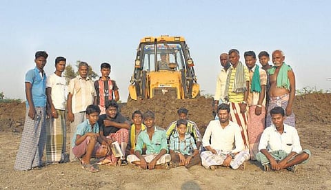 தமிழகம் முழுவதும் ஏரிகள், கண்மாய்களில் இருந்து விவசாயிகள் வண்டல் மண் எடுக்கும் விழிப்புணர்வு அதிகரிப்பு: பெரம்பலூரில் 40 ஏரிகளில் 70 சதவீதம் வரை வண்டல் மண் எடுக்கப்பட்டுள்ளது