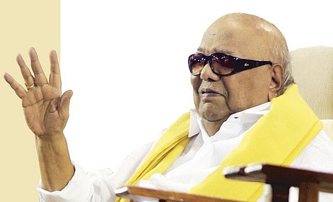 கருணாநிதியின் 94-வது பிறந்த நாள் விழா: ராகுல், நிதிஷ், யெச்சூரி உள்ளிட்ட தேசிய தலைவர்கள் பங்கேற்பு - சட்டப்பேரவை வடிவில் பிரம்மாண்டமான மேடை