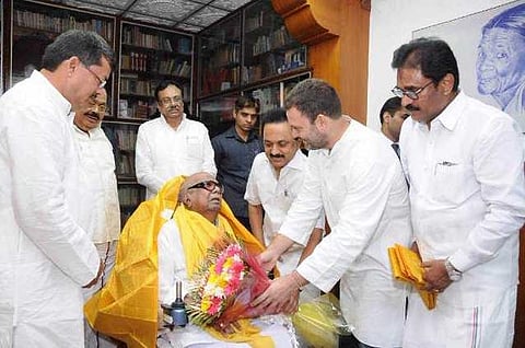 பேசும் படங்கள்: கருணாநிதியை நேரில் சந்தித்த தேசிய தலைவர்கள்