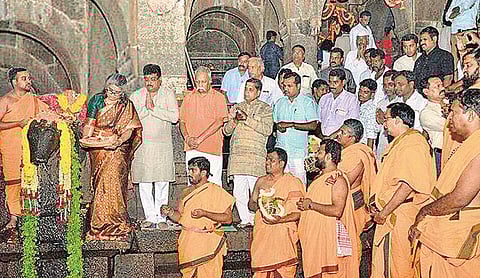 கர்நாடகாவில் ரூ.20 லட்சம் செலவில் மழை வேண்டி சிறப்பு யாகம்