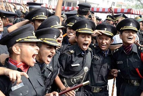 பெண்களையும் போர்க்களத்தில் அனுமதிக்க முடிவு: ராணுவ தளபதி பிபின் ராவத் தகவல்