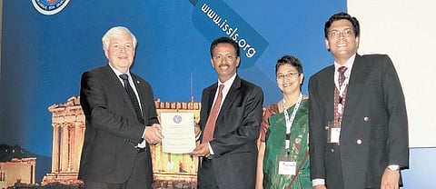 முதுகு வலி ஏற்படுவதற்கு தண்டுவட டிஸ்க் எலும்பில் இருக்கும் பாக்டீரியாவும் முக்கிய காரணம்: கோயம்புத்தூர் கங்கா மருத்துவமனை டாக்டர் எஸ்.ராஜசேகரன் குழுவினர் கண்டுபிடித்து சாதனை