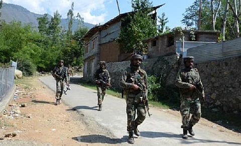 ஜம்மு காஷ்மீரில் ஊடுருவல் முறியடிப்பு: தீவிரவாதி கொல்லப்பட்டார்