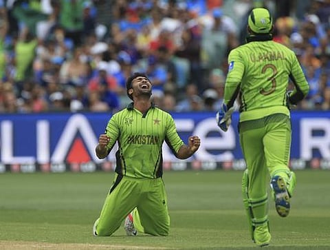 உமர் அக்மல், சொஹைல் கான் கிரிக்கெட் வாழ்க்கையைத் நாசமாக்க மிக்கி ஆர்தர் யார்? - அப்துல் காதிர் காட்டம்