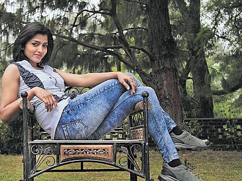 கதை ஈர்த்துவிட்டால் கஷ்டங்கள் தெரியாது!- சாய் தன்ஷிகா நேர்காணல்