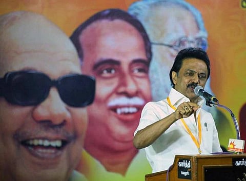 அதிமுக எம்எல்ஏக்களுக்கு லஞ்சம் கொடுக்கப்பட்டதா? - சிபிஐ விசாரணை கோரி மு.க.ஸ்டாலின் வழக்கு