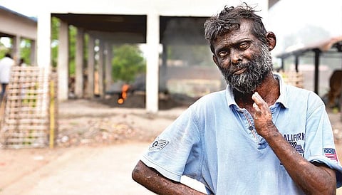 மதுரை சுடுகாட்டுச் சித்தன் ஆகிய நான்..