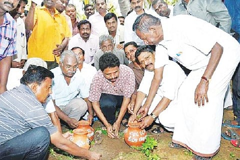 தமிழுக்கு சிவப்பென்றும் பேர்!