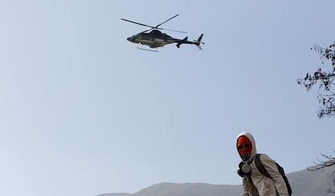 வெனிசுலாவில் அதிபருக்கு எதிராக புரட்சியாளராக மாறிய போலீஸ் அதிகாரி: ஹெலிகாப்டரை கடத்திச் சென்று தாக்குதல்