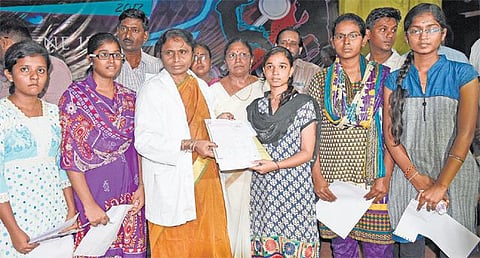 எம்பிபிஎஸ், பிடிஎஸ் படிப்புகளுக்கு முதல் நாளிலேயே 8,379 விண்ணப்பங்கள் விற்பனை: ஜூலை 7 வரை விநியோகம்