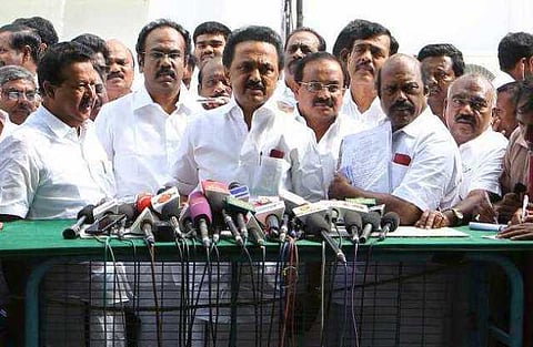 லஞ்சப் புகாரில் சிக்கிய அமைச்சர் விஜயபாஸ்கரை பதவியில் இருந்து நீக்க வேண்டும்: ஸ்டாலின் பேட்டி