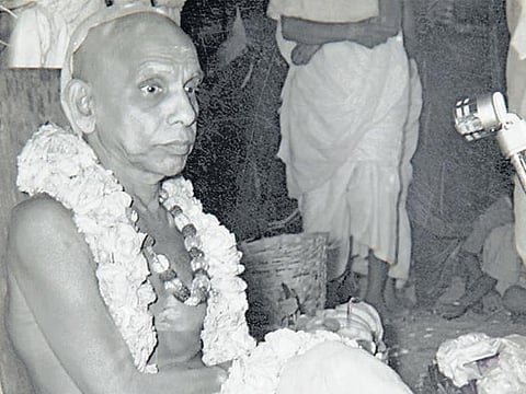 தெய்வத்தின் குரல்: யோகியின் அடையாளம் என்ன?