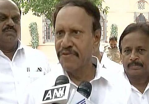 நீக்குவதற்கு யாருக்கும் அதிகாரம் இல்லை - அதிமுக பொதுச்செயலாளர் சசிகலாதான்: தம்பிதுரை திட்டவட்டம்