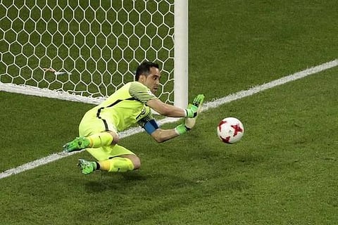 சிலி கோல் கீப்பரின் அபார ‘சேவ்’கள்: போர்ச்சுக்கலை வீழ்த்தி கான்பெடரேஷன் இறுதிக்குத் தகுதி