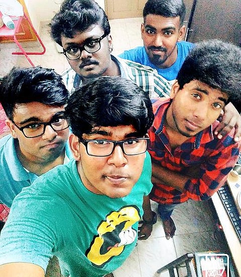 பஞ்ச தந்திரர்களின் ‘கோமாளி சேனல்’