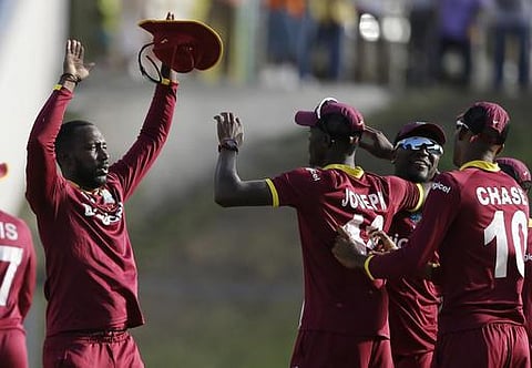 உலகின் சிறந்த பினிஷர் தோனிக்கு அருமையாக வீசினார் கெஸ்ரிக் வில்லியம்ஸ்: பயிற்சியாளர் ஸ்டூவர்ட் லா பாராட்டு