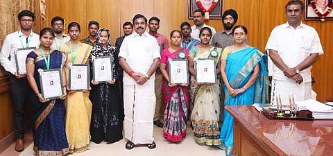 கருணை அடிப்படையில் 62 பேருக்கு பணி நியமன ஆணை: முதல்வர் பழனிசாமி வழங்கினார்