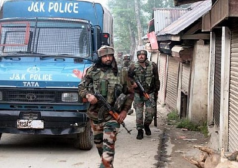 காஷ்மீர் என்கவுன்ட்டரில் தீவிரவாதி சுட்டுக் கொலை