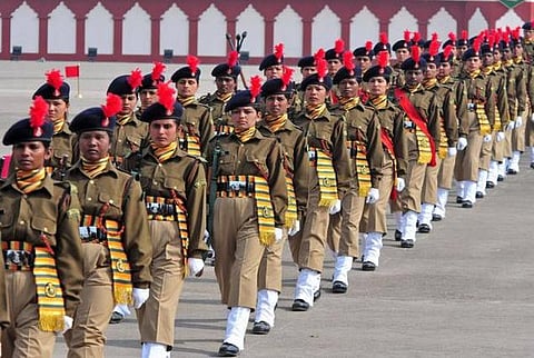 33 சதவீத இலக்கை எட்டுவதற்கு துணை ராணுவ படையில் கூடுதலாக பெண்களை சேர்க்கும் பணி தொடக்கம்