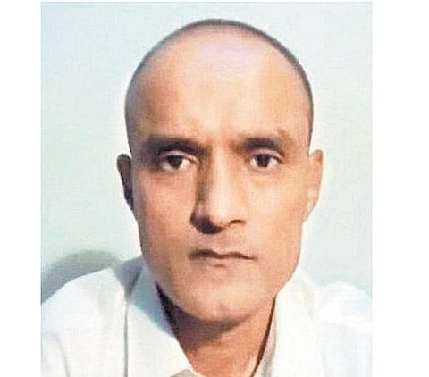 குல்பூஷண் மரண தண்டனையை நிறைவேற்ற கோரி மனு