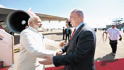 இஸ்ரேலில் மோடிக்கு உற்சாக வரவேற்பு: பிரதமர் பெஞ்சமின் விமான நிலையத்துக்கு நேரில் வந்தார்