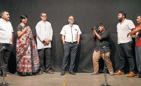 நாடக விமர்சனம்: ‘டெமோ-க்ரேசி’