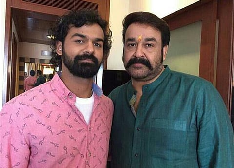 தன் மகன் நடிக்கும் திரைப்படத்துடன் தன் படத்தையும் துவக்கிய மோகன்லால்