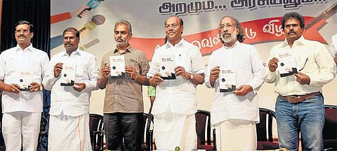 பல ஊழல்களை வெளியே கொண்டு வந்துள்ள ஊடகங்கள் மக்களின் ஆயுதமாக செயல்பட வேண்டும்: பாமக நிறுவனர் ராமதாஸ் விருப்பம்