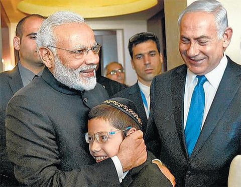 தீவிரவாத ஒழிப்பு, வேளாண்மை, நீர் மேலாண்மை உட்பட இந்தியா - இஸ்ரேல் இடையே 7 ஒப்பந்தம்: பிரதமர் மோடி, நெதன்யாகு முன்னிலையில் கையெழுத்து