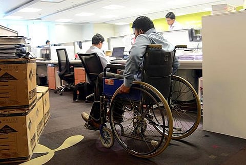 சக்கர நாற்காலிக்கு ஜிஎஸ்டி வரி ஏன் விதிக்கப்பட்டிருக்கிறது?