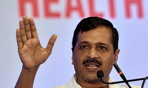 அரசு மருத்துவமனைகளில் தேதி கிடைக்கவில்லையெனில் தனியார் மருத்துவமனைகளில் இலவச அறுவைசிகிச்சை: கேஜ்ரிவால் அறிவிப்பு