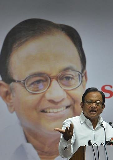 பணமதிப்பு நீக்கத்துக்கு 8 மாதங்கள் கழித்து நோட்டு எண்ணும் இயந்திரங்கள் வாங்குவதா? ஆர்பிஐ மீது ப.சிதம்பரம் கிண்டல்