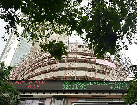 32000 புள்ளிகளை கடந்தது சென்செக்ஸ்; 3 மாதங்களுக்குள் 2000 புள்ளிகள் ஏற்றம்