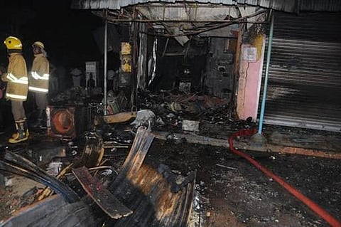 சென்னை கொடுங்கையூரில் பயங்கர தீ விபத்து: சிலிண்டர் வெடித்து தீயணைப்பு வீரர் பலி- போலீஸார் உட்பட 48 பேர் படுகாயம்