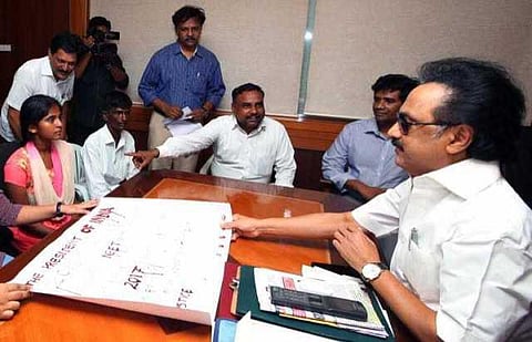 நீட் தேர்வால் பாதிக்கப்பட்ட மாணவர்கள் ஸ்டாலினுடன் சந்திப்பு