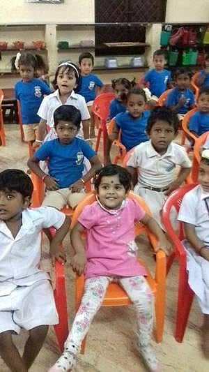 மாநகராட்சி தொடக்கப் பள்ளியில் மகளை சேர்த்த ஐஏஎஸ் அதிகாரி