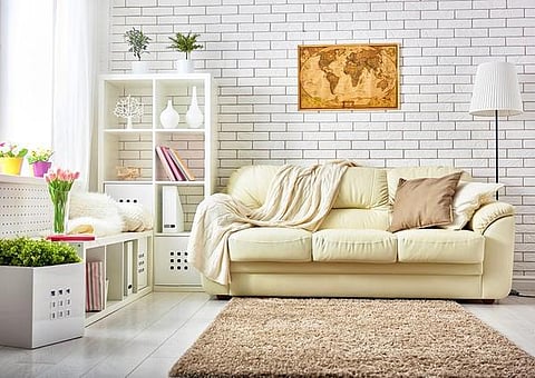 மனிதனுக்கு முகம் வீட்டுக்கு வரவேற்பறை