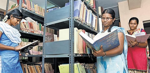 உலகளவில் சிறந்த தமிழாய்வுக்கு உதவும் பழமை மாறா மதுரை பாண்டியன் நூலகம்